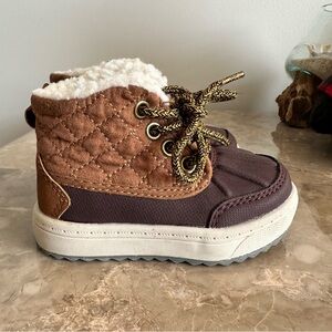NWOT Oshkosh B'gosh Toddler and Young Boys' Tarin Fashion Duck Boot, Brown,Size4